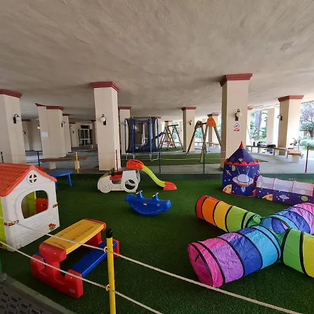 Lovely And Quiet Апартаменты *